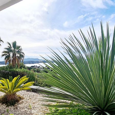 Magnifique Appartement Vue Mer - Grande Terrasse Et Piscine Bandol Exterior foto